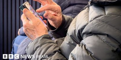 Legenda da foto, Vídeos gerados por IA com médicos viralizam entre idosos no Brasil e superam 7...