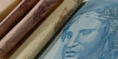 O IPCA é calculado pelo IBGE desde 1980, se refere às famílias com rendimento monetário de 01...