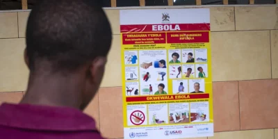OMS declara emergÃªncia de saÃºde pÃºblica mundial devido a surto de Ã©bola