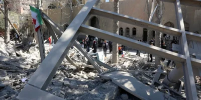 Pelo menos 18 mortos em ataque aÃ©reo perto de TeerÃ£