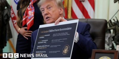 Legenda da foto, Trump há muito tempo questiona a segurança da vacina tríplice viral, mas suas...