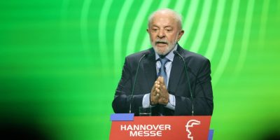 Lula reiterou que o mundo gasta US$ 2,7 trilhões com guerras