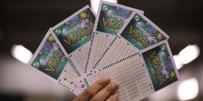 Mega da Virada, que tradicionalmente é sorteada no dia 31 de dezembro, foi adiada para 1º de ja...