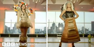 Legenda da foto, As candidatas Jasleen Kaily e Karisa Haverkamp pediram desculpas pelo uso de tra...