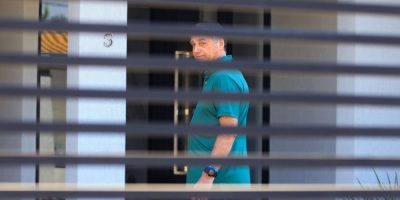 Bolsonaro cumpre a pena de 27 anos e três meses de prisão por cinco crimes relacionados à tram...