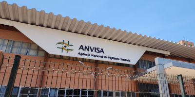 Fachada do prédio da Agência Nacional de Vigilância Sanitária (Anvisa), em Brasília