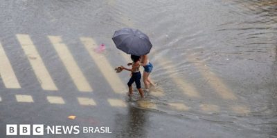 Legenda da foto, 'Super El Niño' é quando a temperatura do mar fica mais de 2°C acima da médi...