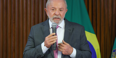 Presidente Lula (PT) durante reunião ministerial desta terça-feira (31)
