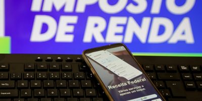 O termo "isenção dupla" refere-se à possibilidade de o contribuinte aposentado ou pensionista ...