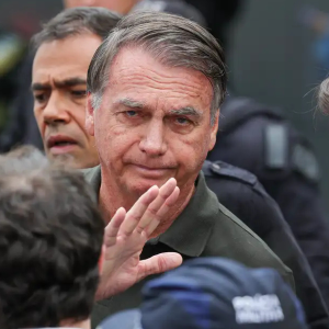 Laudo da PF aponta que Bolsonaro não precisa ser transferido da 'Papudinha'