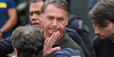 Cirurgia de Bolsonaro deve durar de 3 a 4 horas, avalia médico