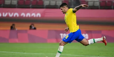 Arsenal encaminha contrataÃ§Ã£o de Bruno GuimarÃ£es por quase R$ 600 milhÃµes