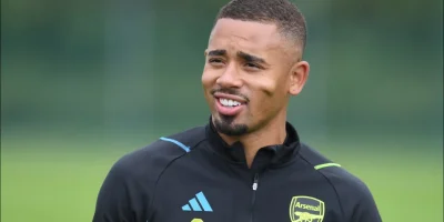 Gabriel Jesus treina no CT do Palmeiras durante as fÃ©rias do Arsenal