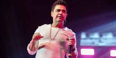 ZezÃ© Di Camargo chama sÃ³sia de ridÃ­culo e o bloqueia nas redes