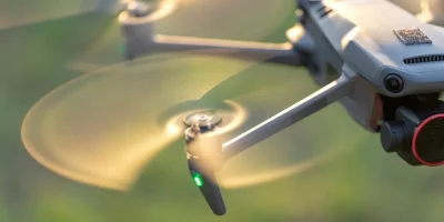Com drone, homem monitora polÃ­cia na Baixada Fluminense e diz receber R$ 1.200 por mÃªs do t...