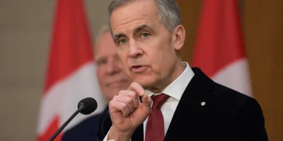 ApÃ³s EUA aplicarem tarifas de 50% ao CanadÃ¡, premiÃª diz que paÃ­s vai retaliar 'dÃ³l...