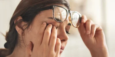 Tremores no olho: MÃ©dico explica 7 possÃ­veis causas destes espasmos