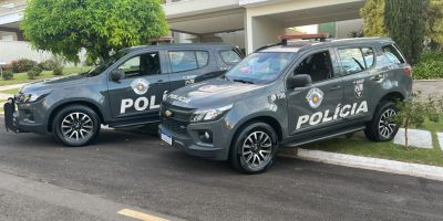 Mandados estão sendo cumpridos em quatro cidades.